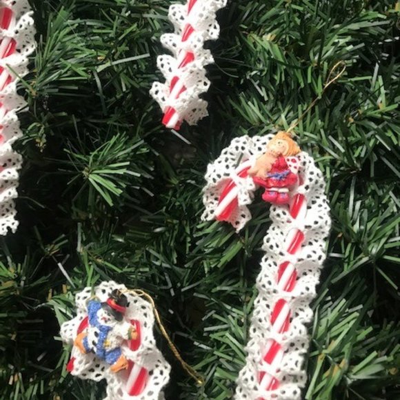 Set Of 4 Acrylic Candy Cane Christmas Ornaments - Picture 5 of 5